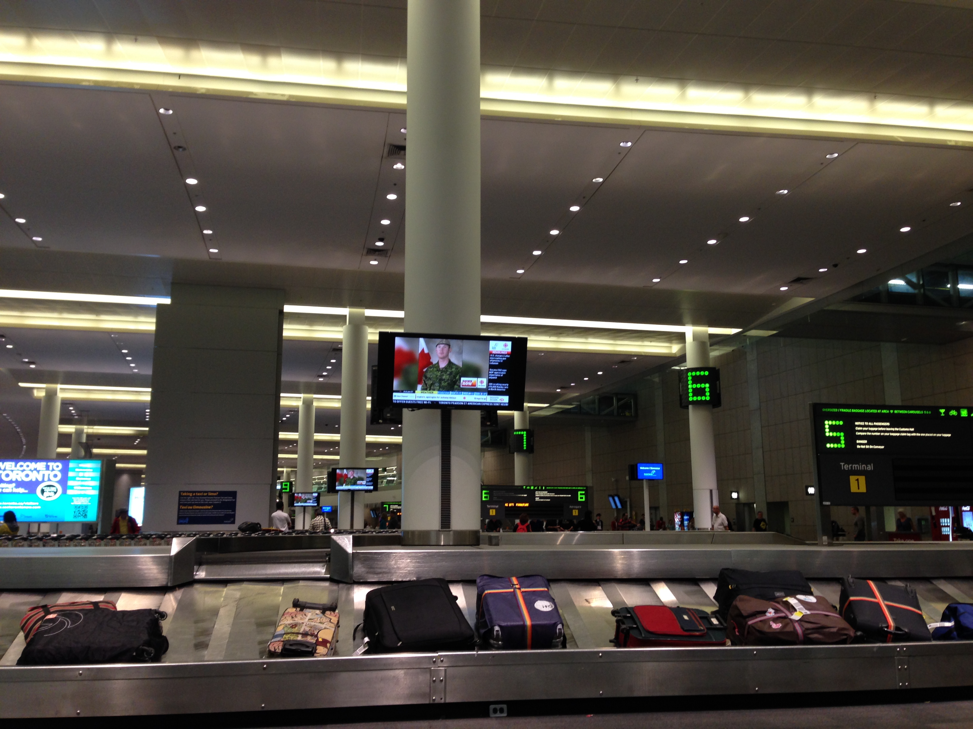 斜面行李轉(zhuǎn)盤